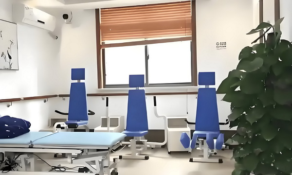 深圳人才引进政策_神坛上的陈佩斯：九十年代的因，今日的果 神坛上的陈中说消息