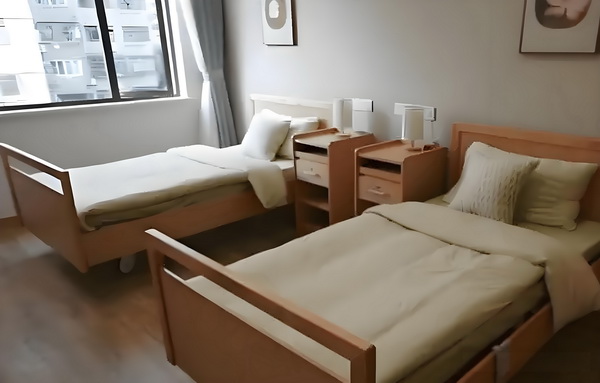 深圳入户资助_佟丽娅儿子正脸曝光，五官气质超像爸爸 佟丽娅儿满张某渐不对丈夫日